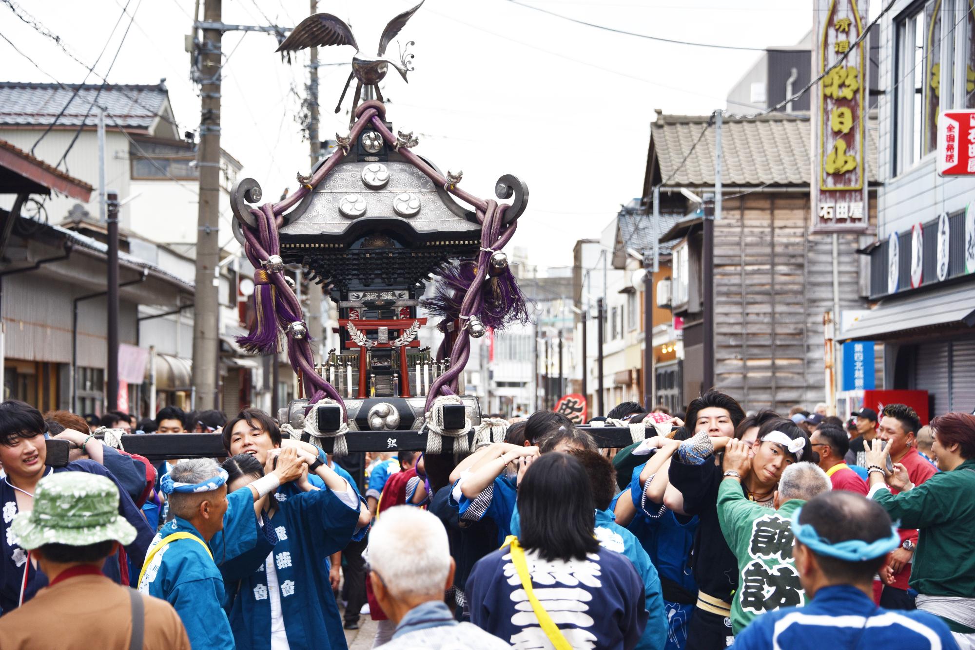 純銀みこし