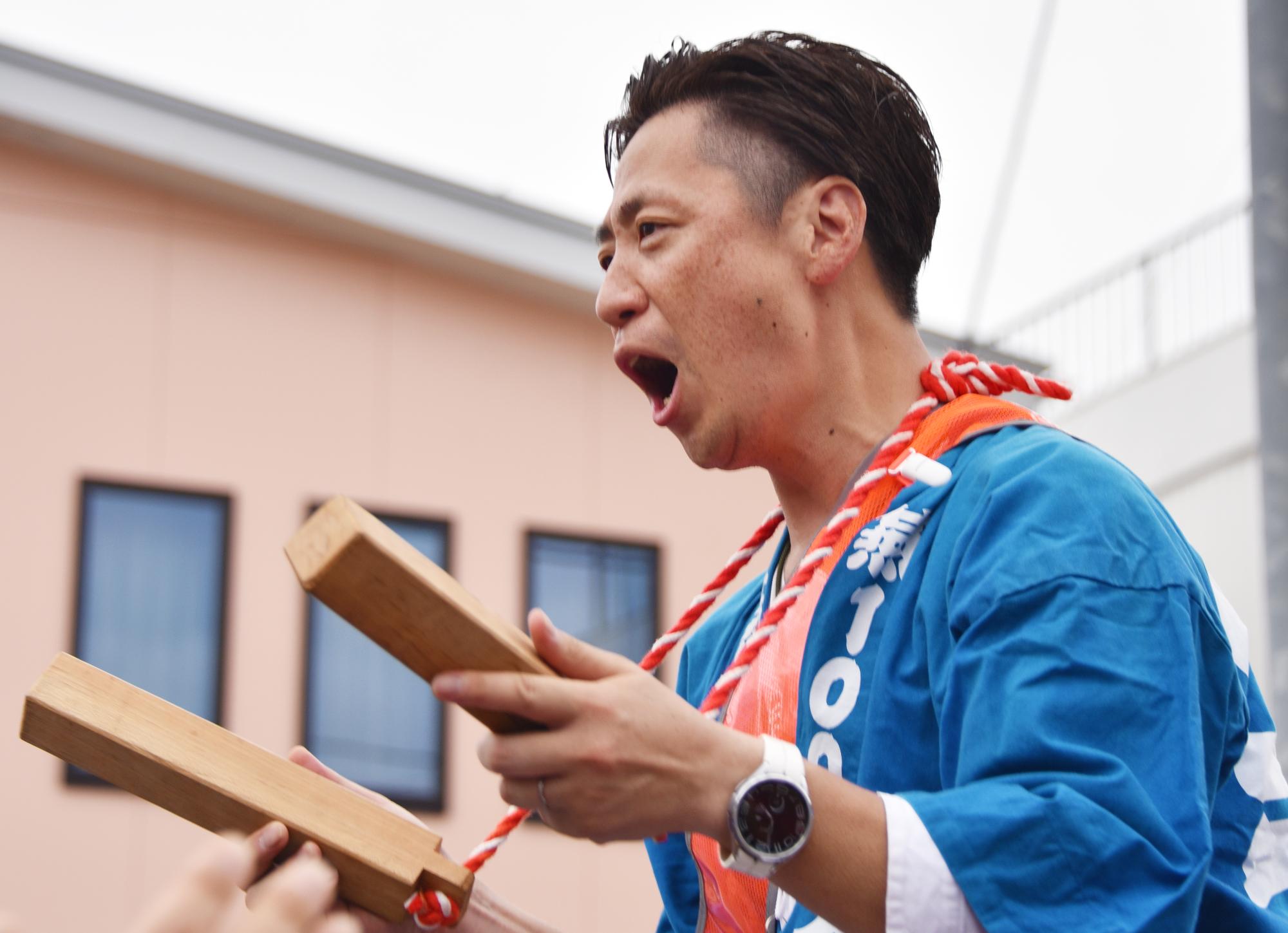 1000人みこしの様子