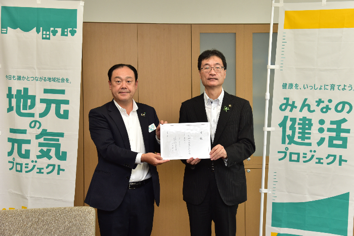 市長と新潟支社長の写真