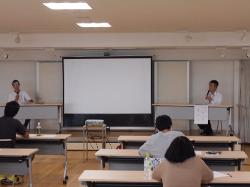 就職希望者向け勉強会の様子