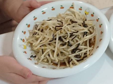 もやしの塩こんぶ炒め
