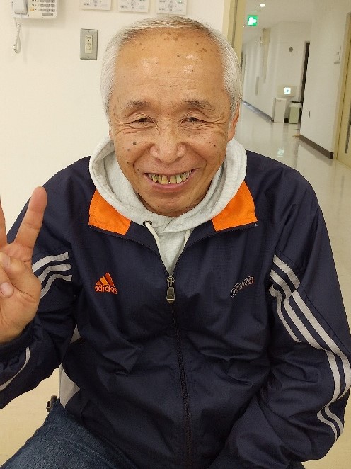 男性の笑顔写真