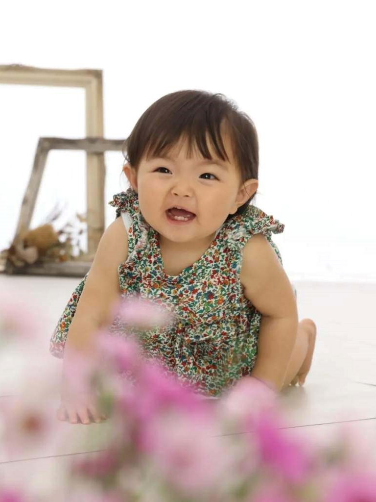 女の子の笑顔写真