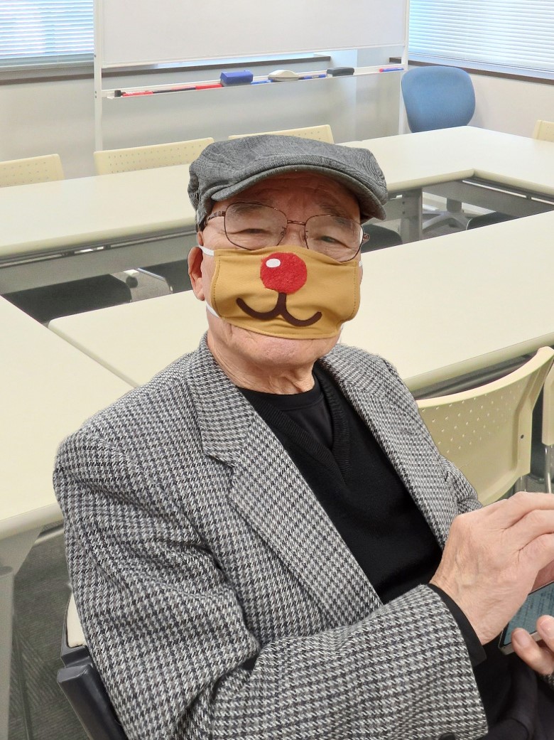 男性の笑顔写真