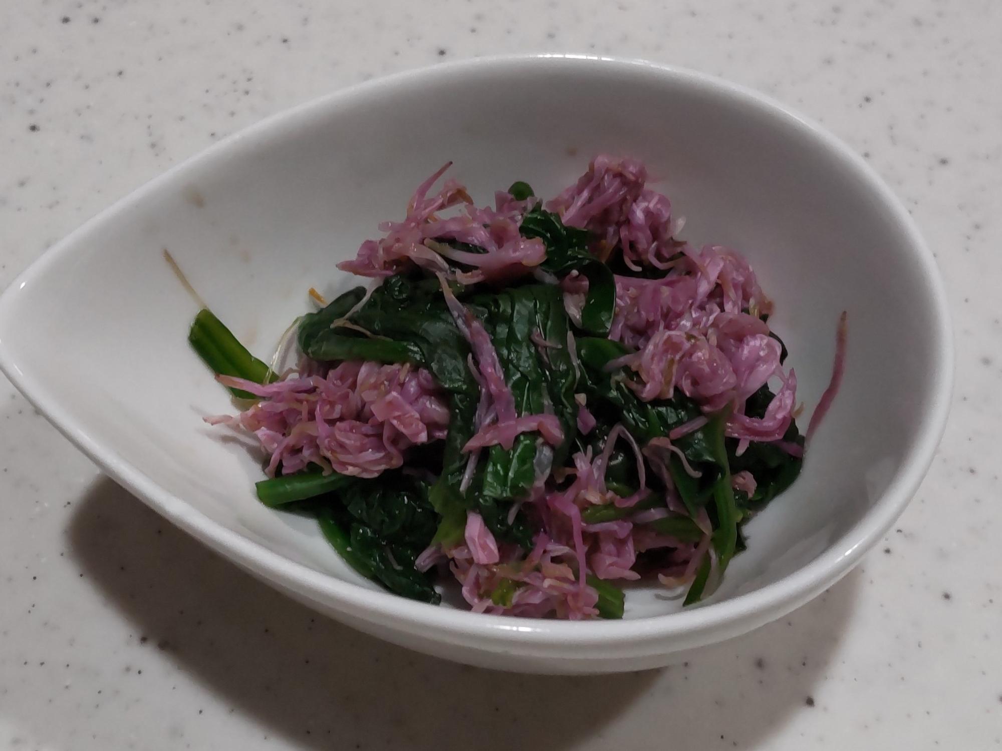 菊と青菜のめんつゆ和え