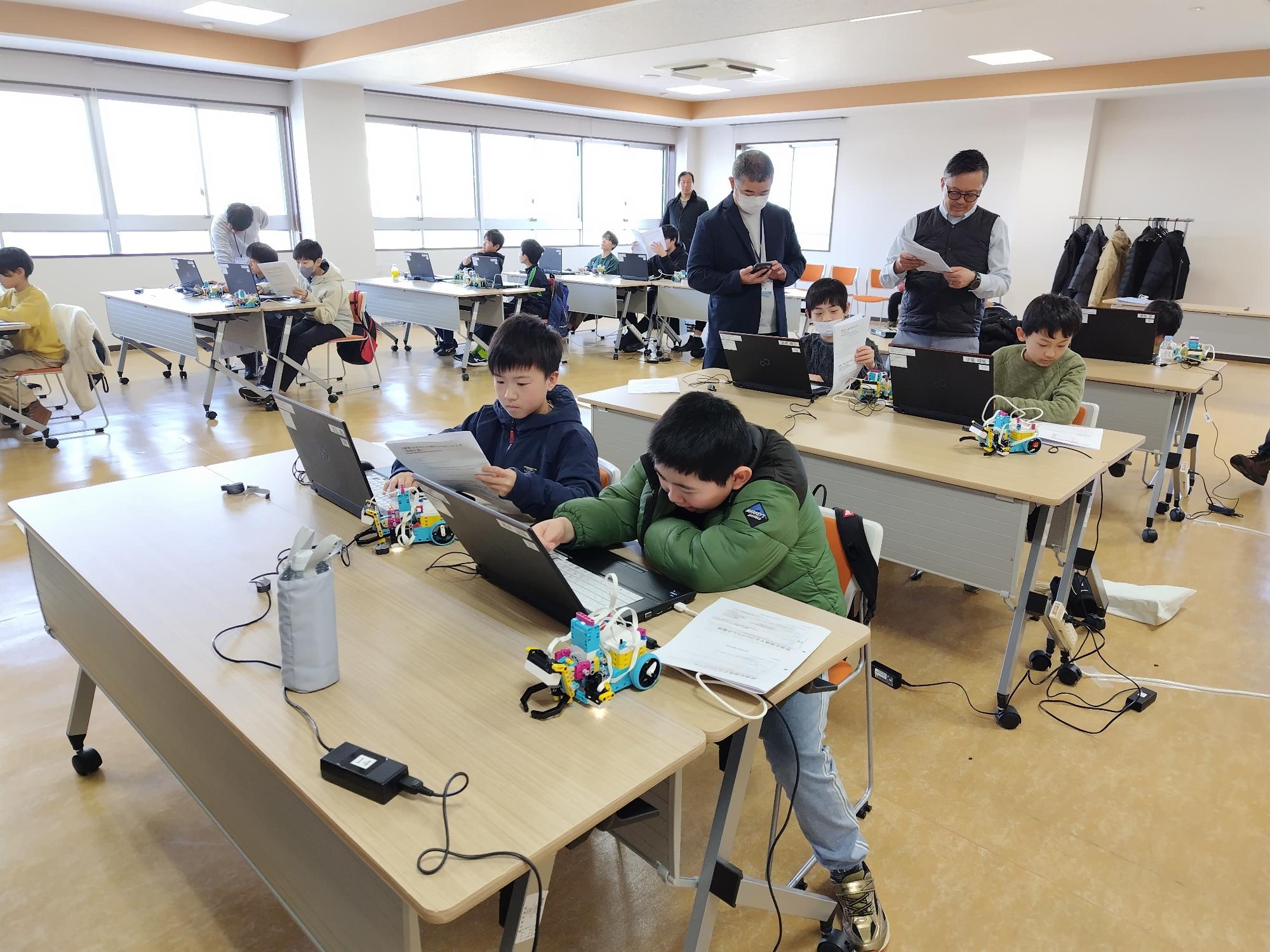 ロボキッズ教室の様子12-3