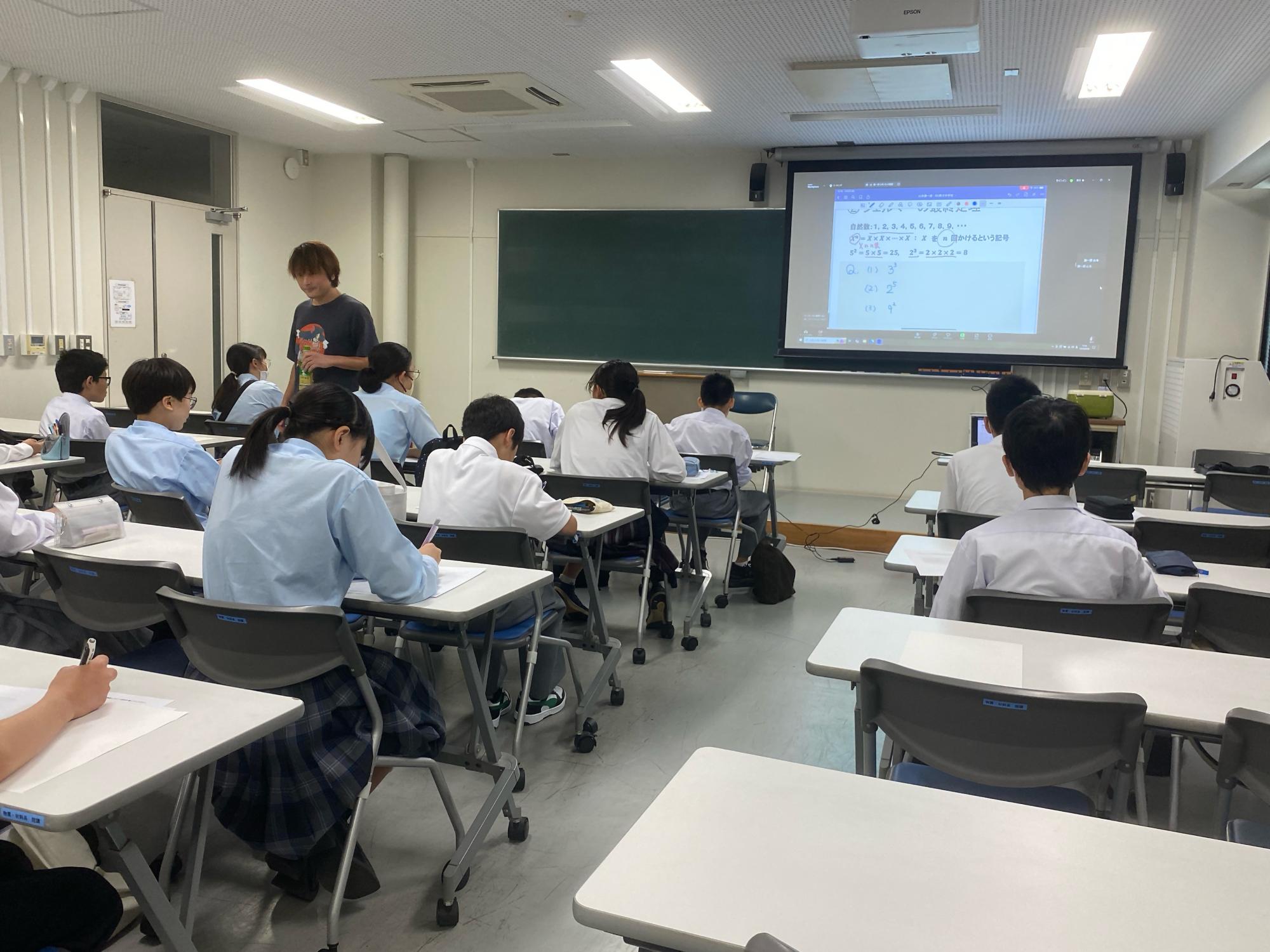 令和6年度中学生理数系トップランナー講座の様子1