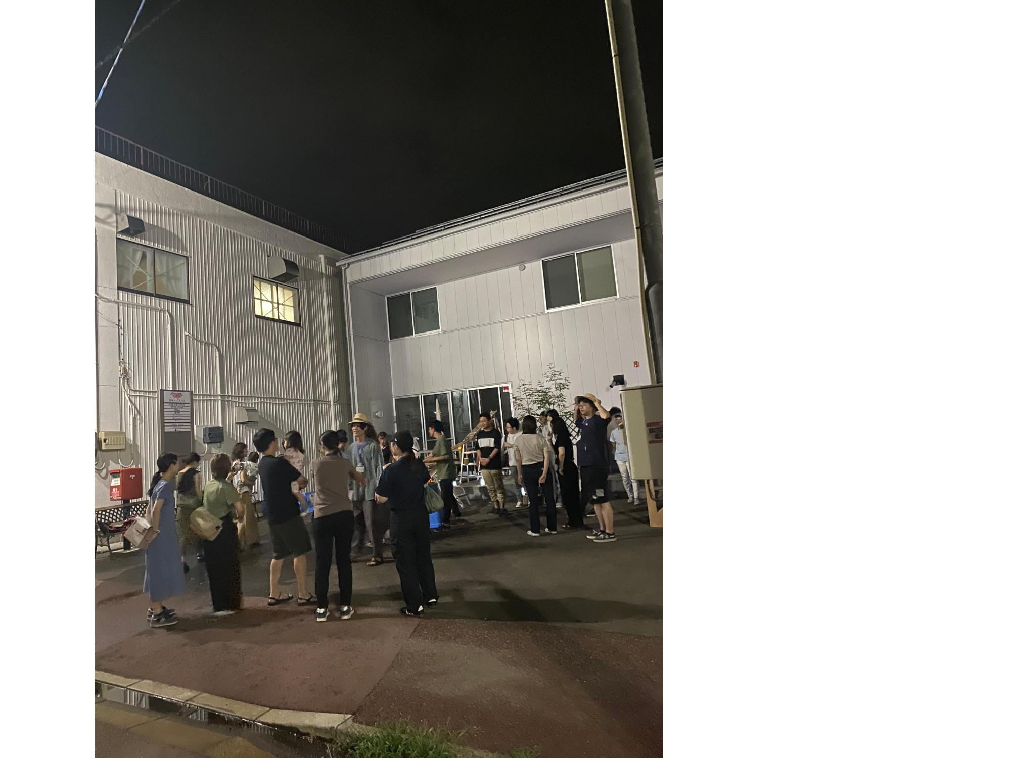 自由に交流中