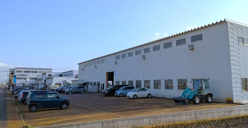 社屋の外観