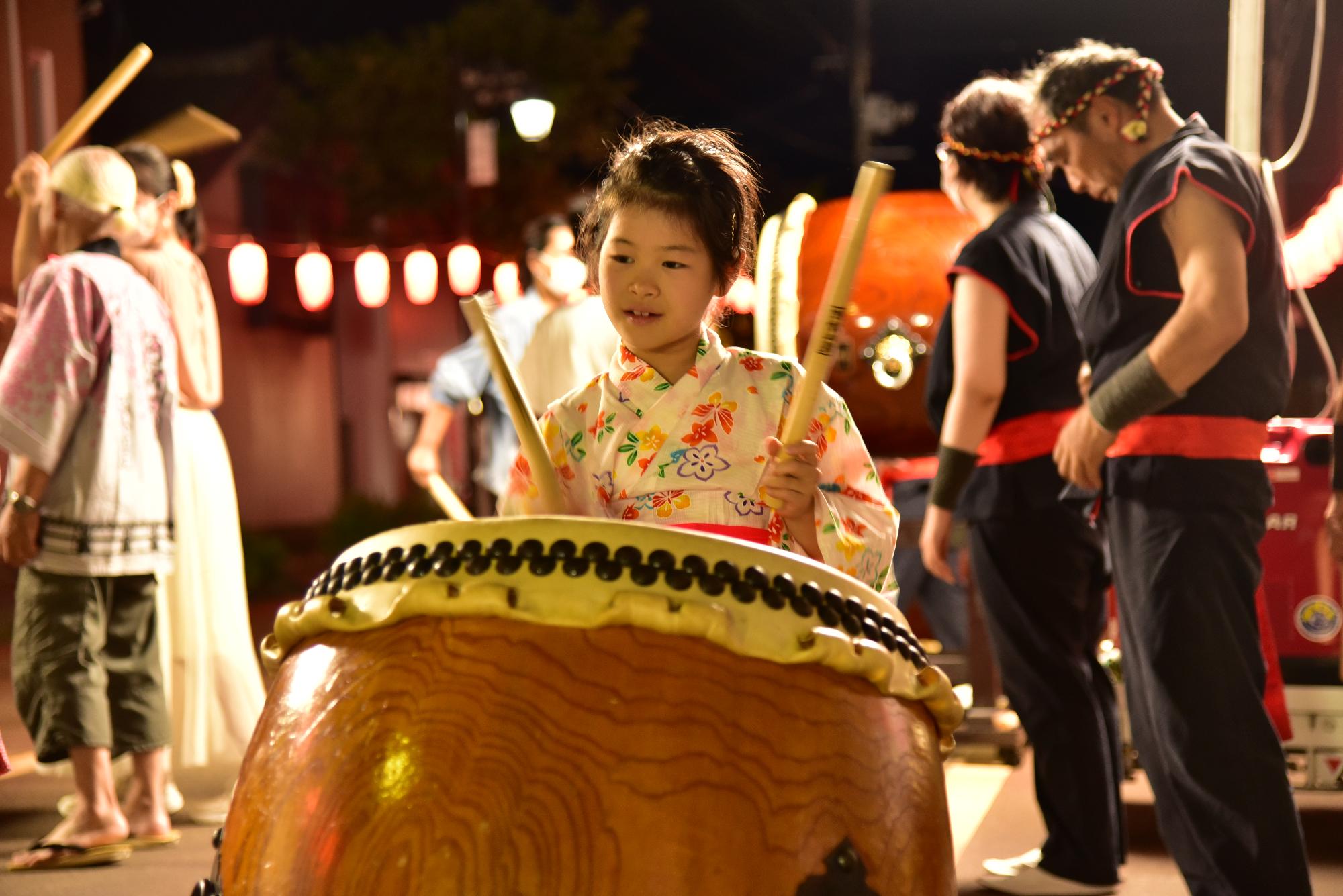 分水太鼓に参加する子ども