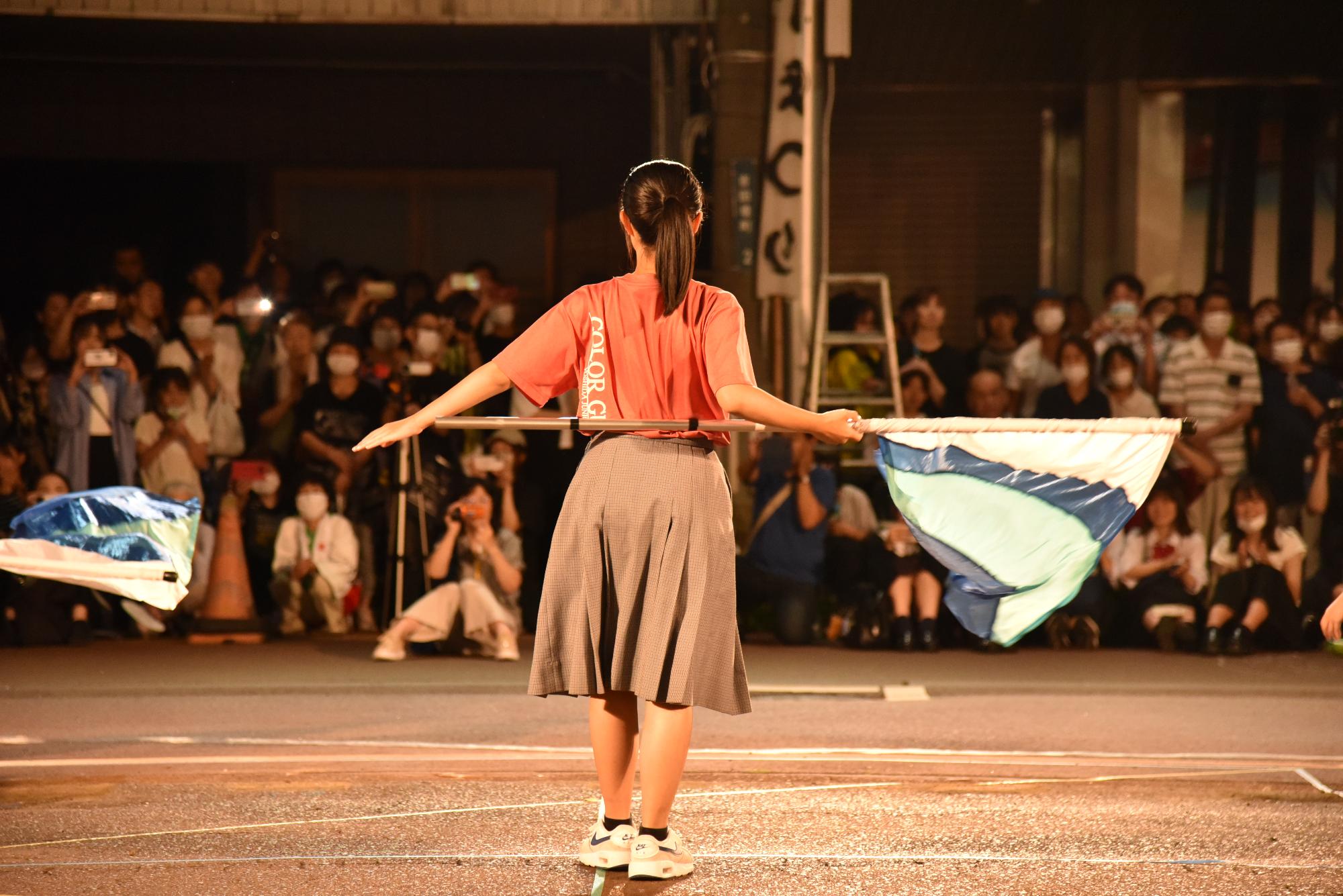 吉田中学校によるカラーガード披露