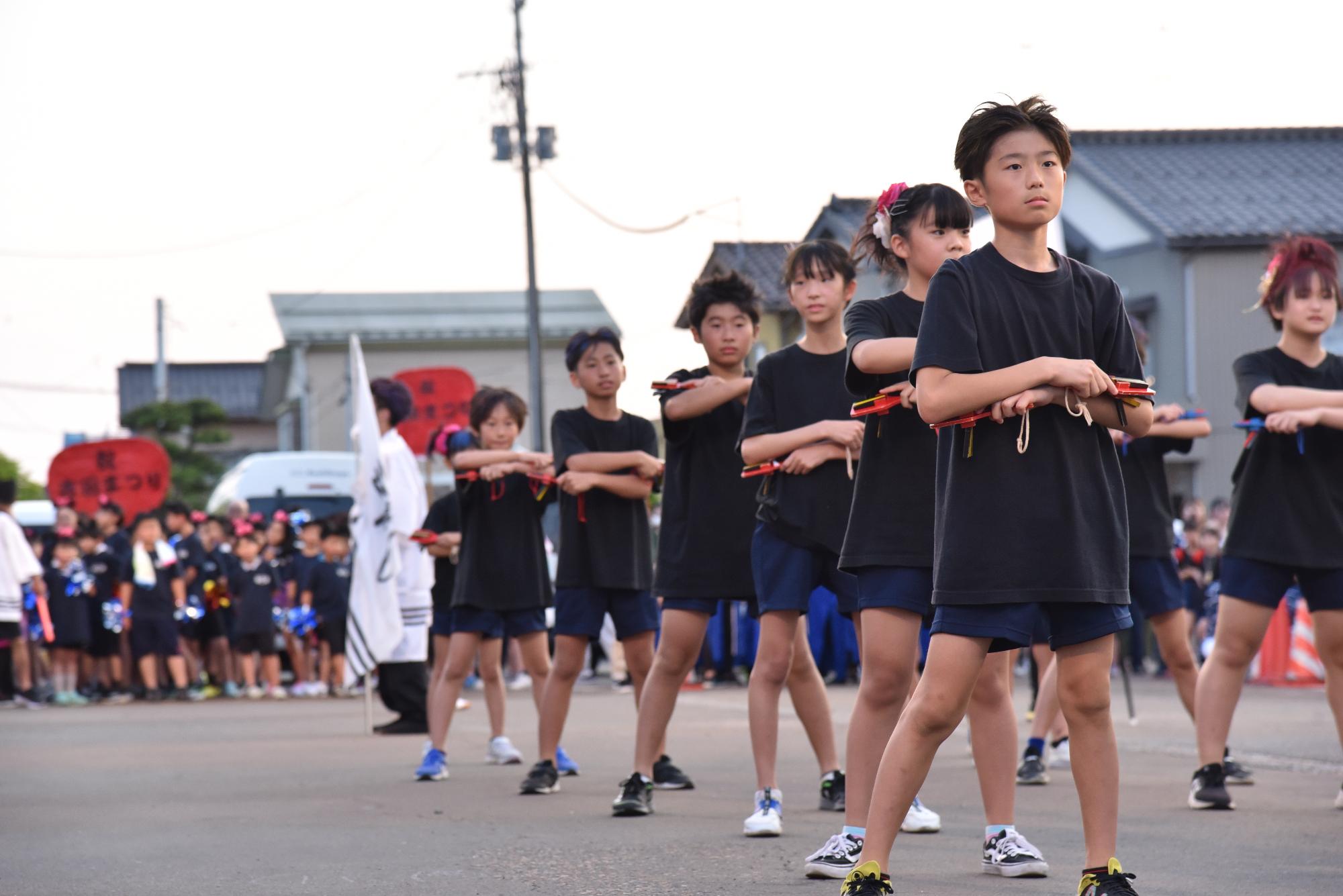 踊りの披露