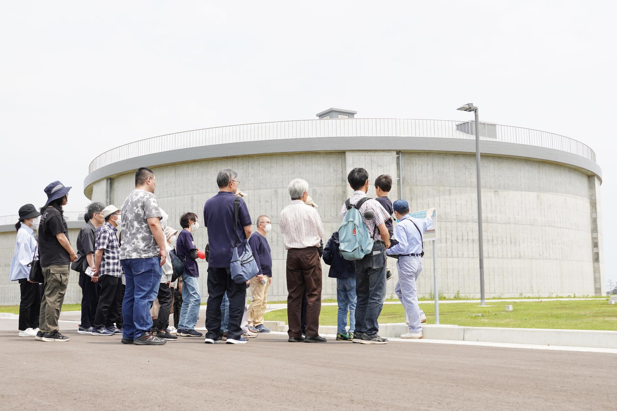 見学ツアーの様子