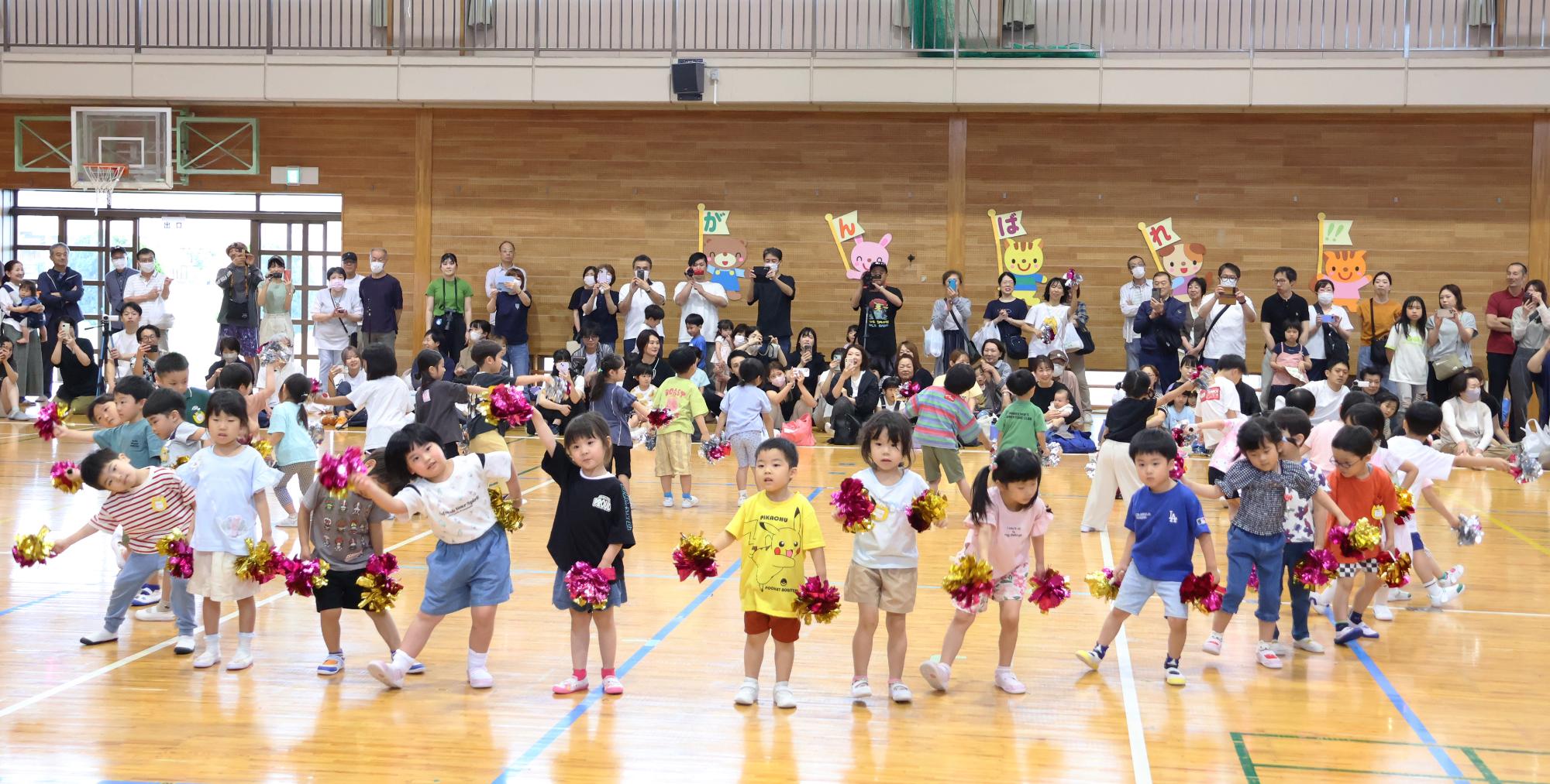 リズムダンスの様子
