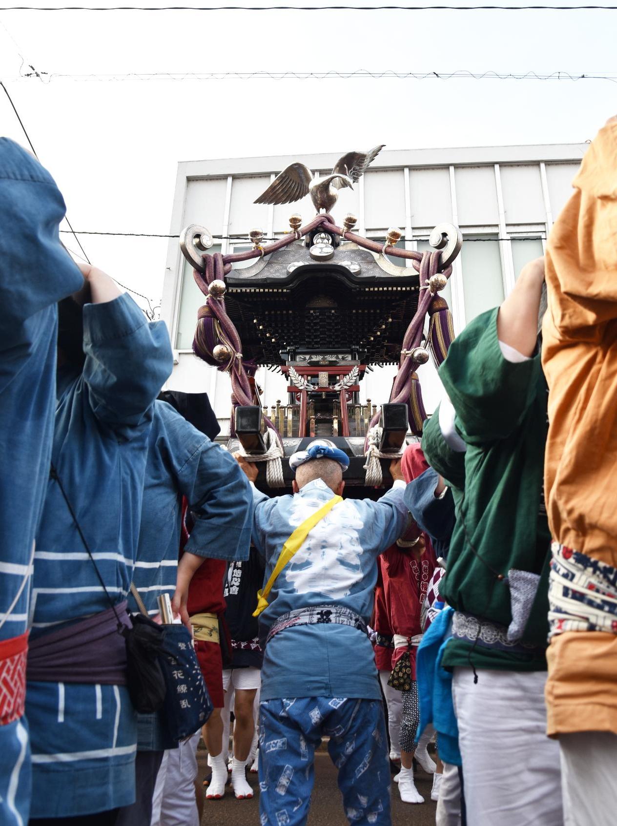 1000人みこし