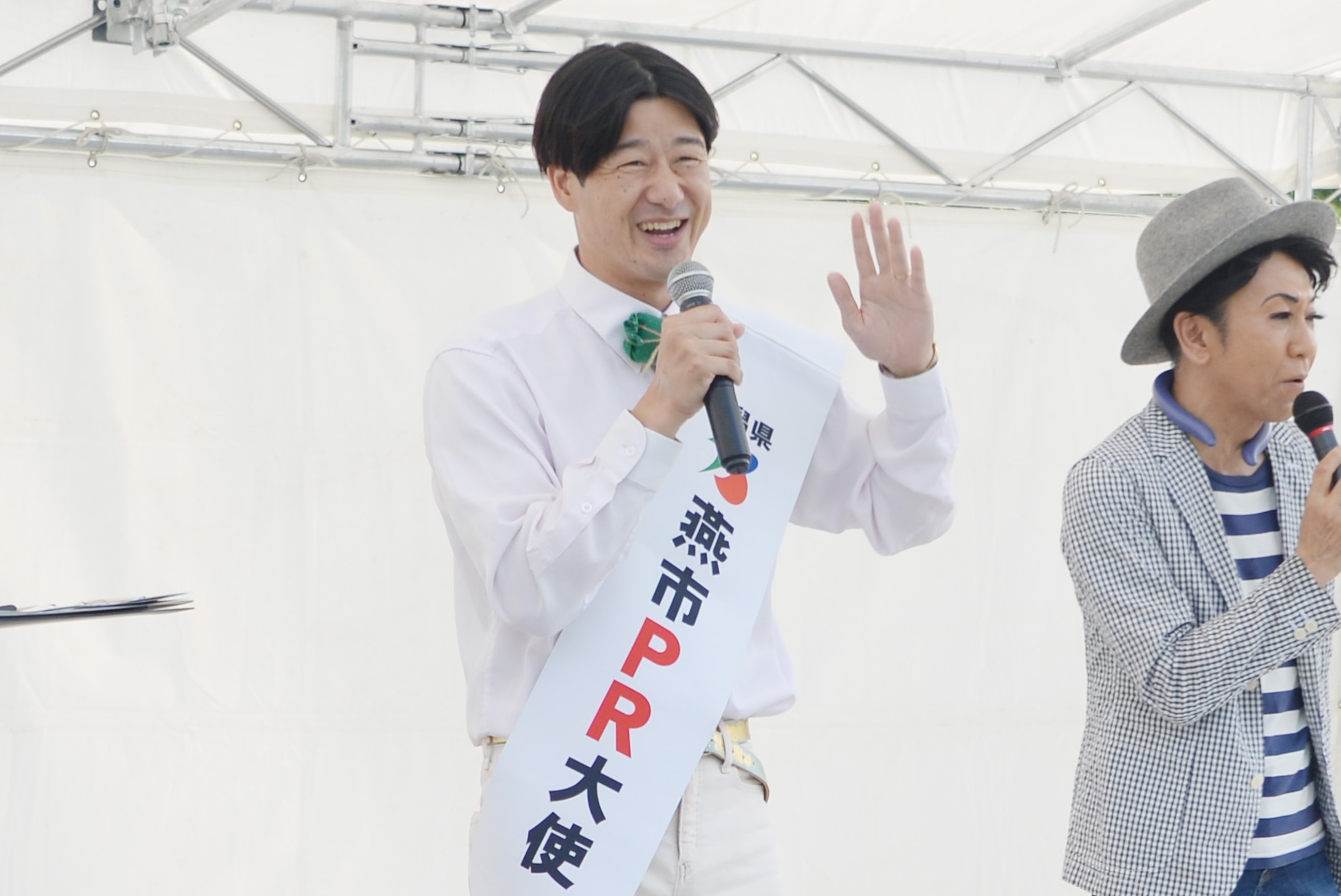 飛燕夏まつりで登壇した山脇さんの様子