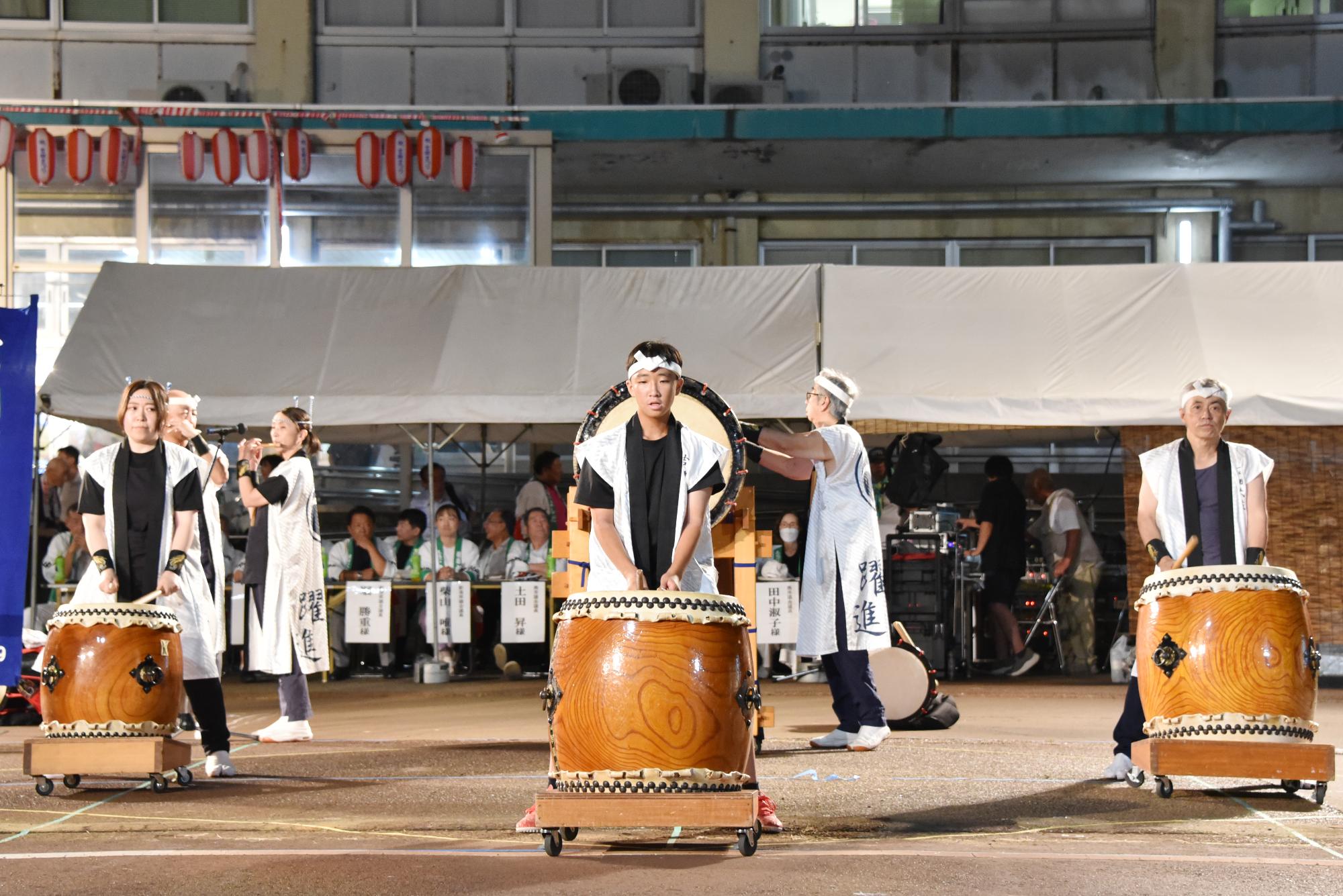 吉田繁盛太鼓の披露