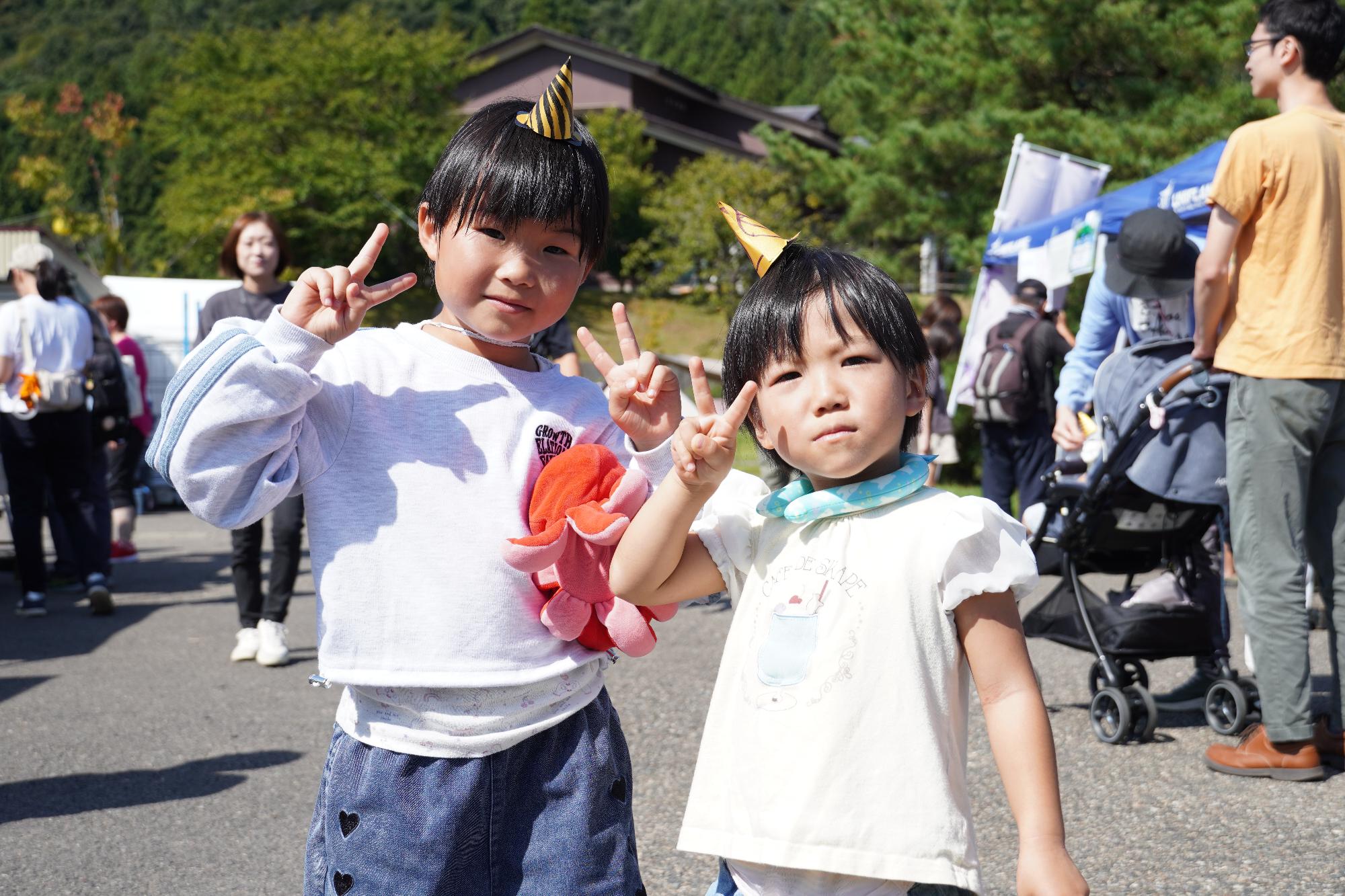 鬼メイクをしたこども