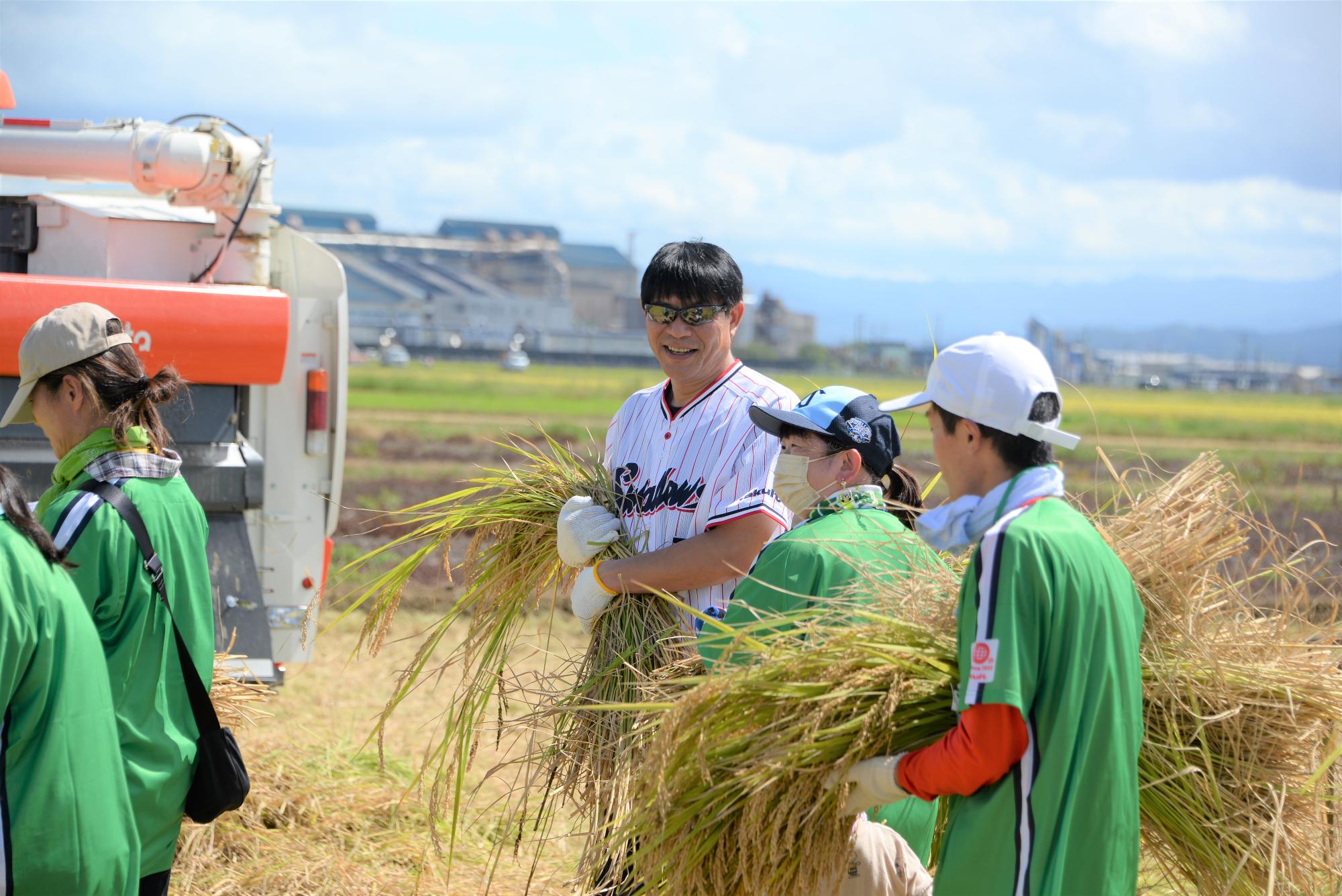 参加者と話をする川崎さん