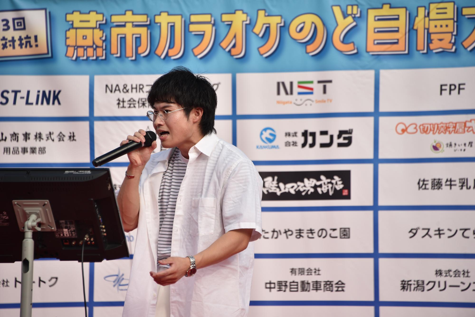 カラオケ大会の様子