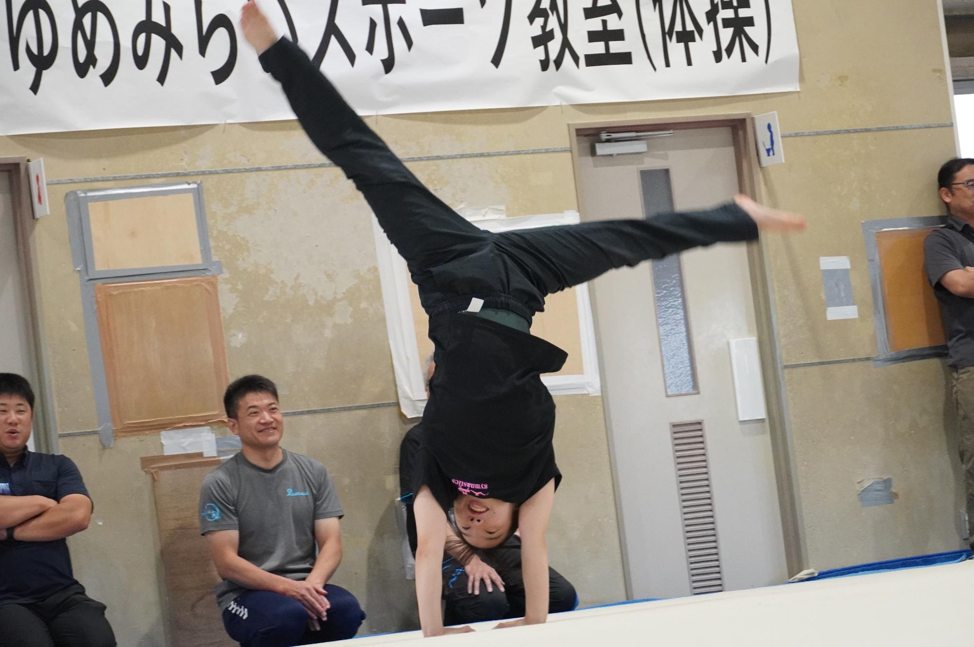 基礎種目リレーをする様子