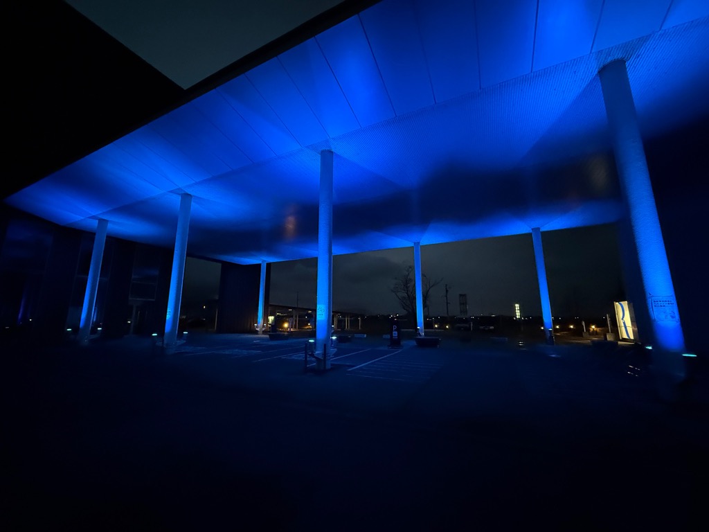 ブルーライトアップの様子2