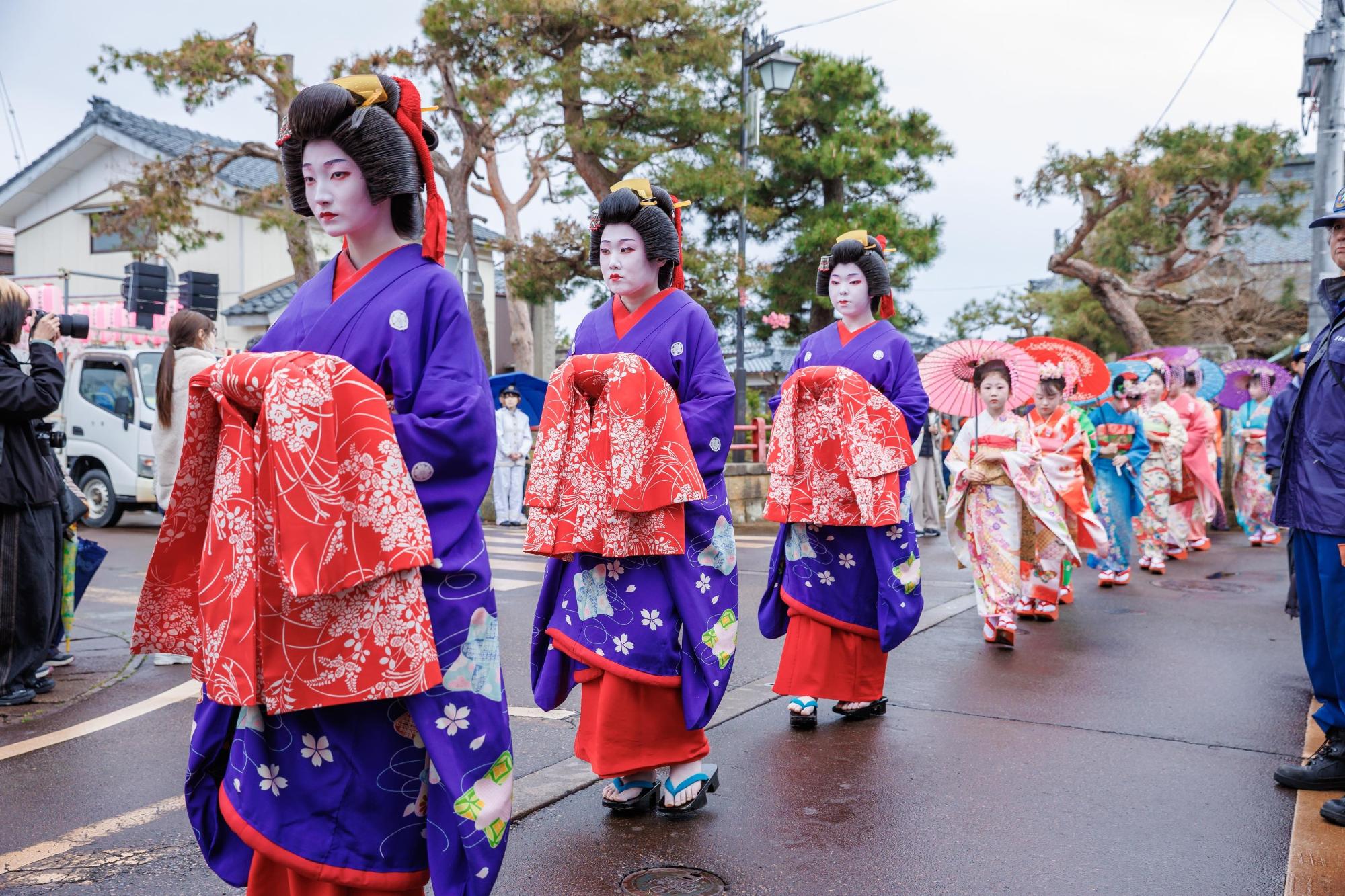2025分水おいらん道中の様子3