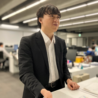 先輩職員インタビュー01