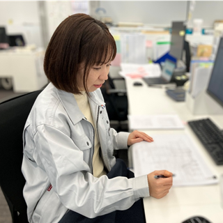 先輩職員インタビュー08