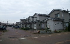 市営南吉田駅前団地外観