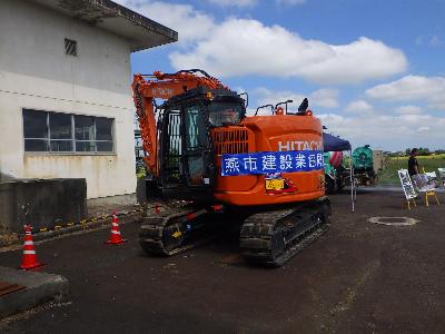 働く車の乗車体験の様子