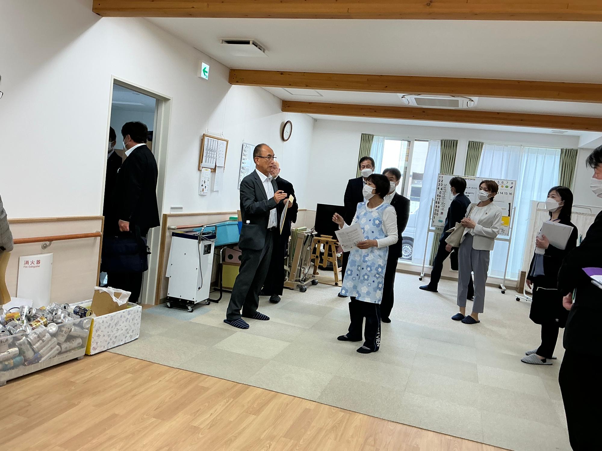 市内視察の様子