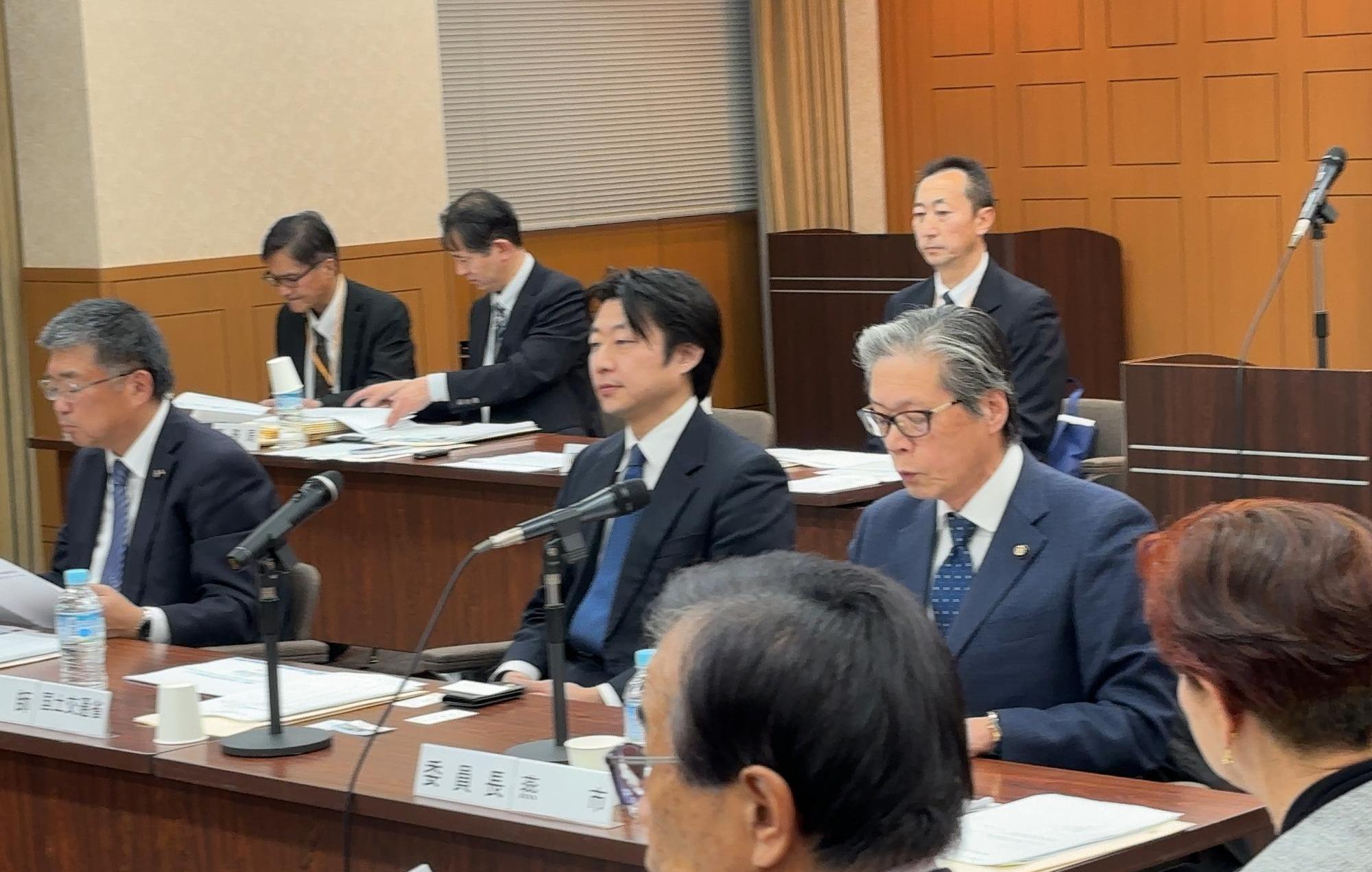 建設運輸委員会の様子