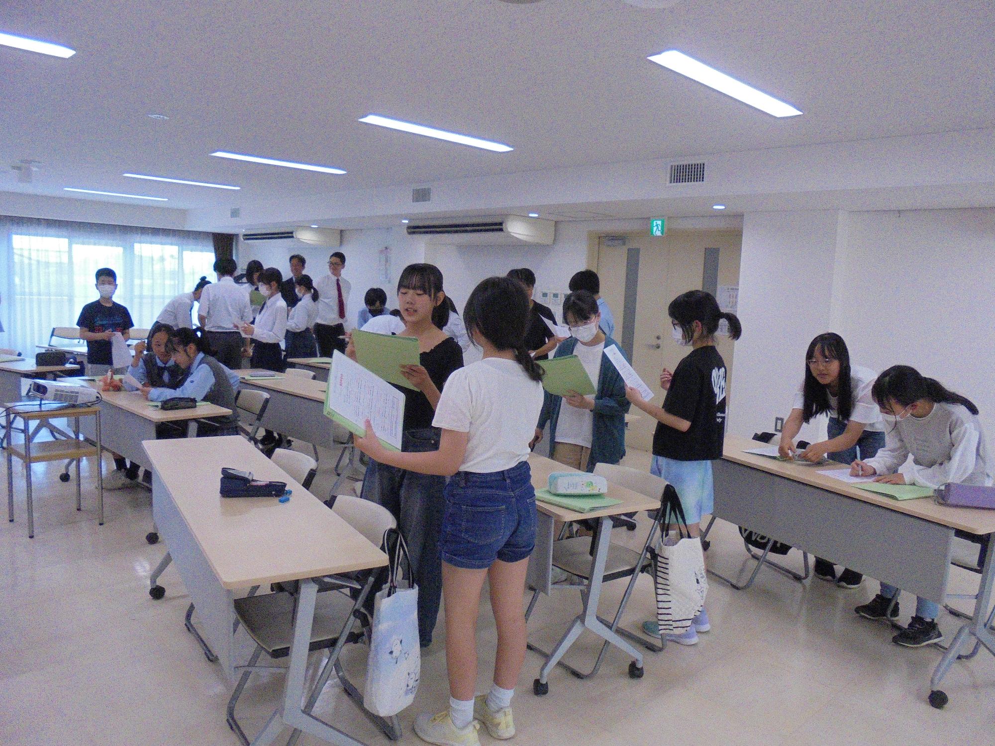 中学生クラスのレッスンの様子