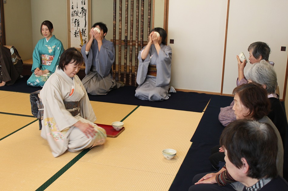 市民茶会の様子2