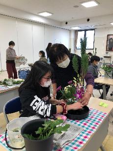 吉田公民館子ども生け花教室2021_12