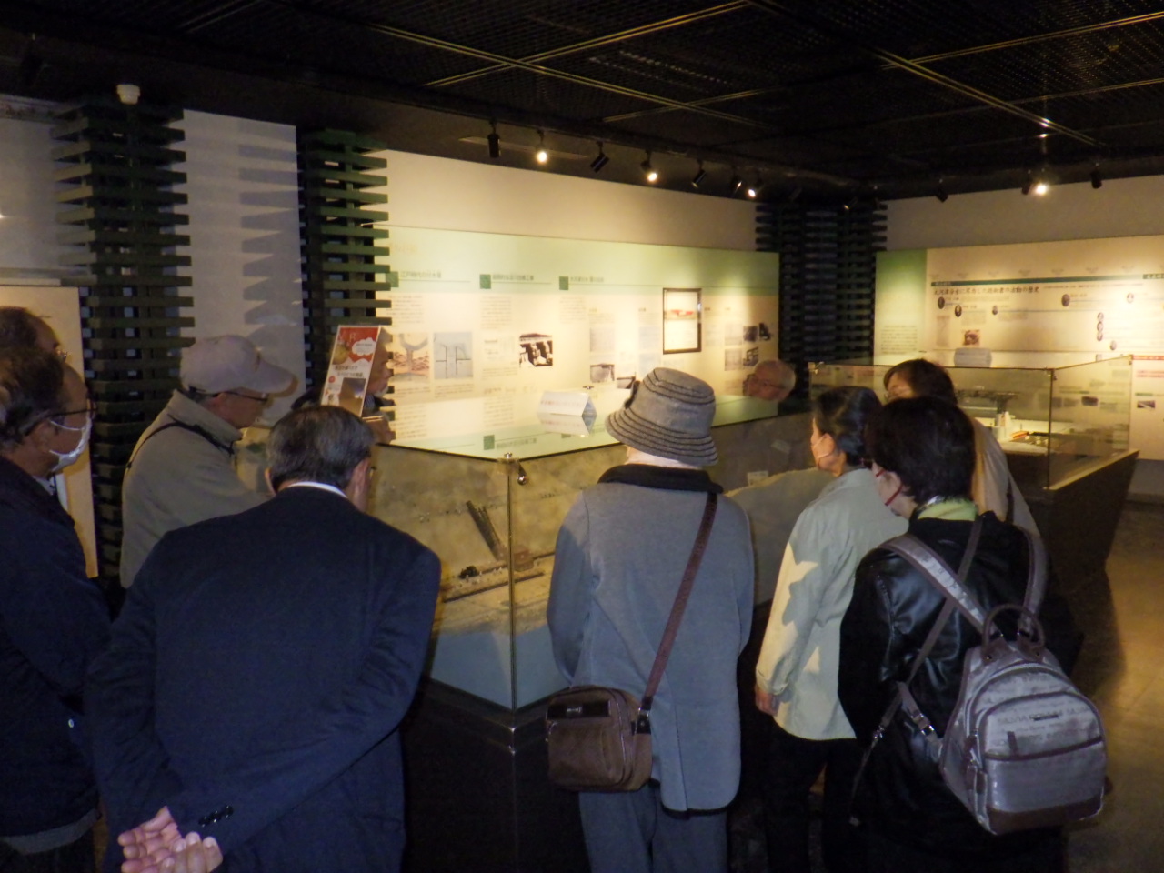 信濃川大河津資料館での見学の様子