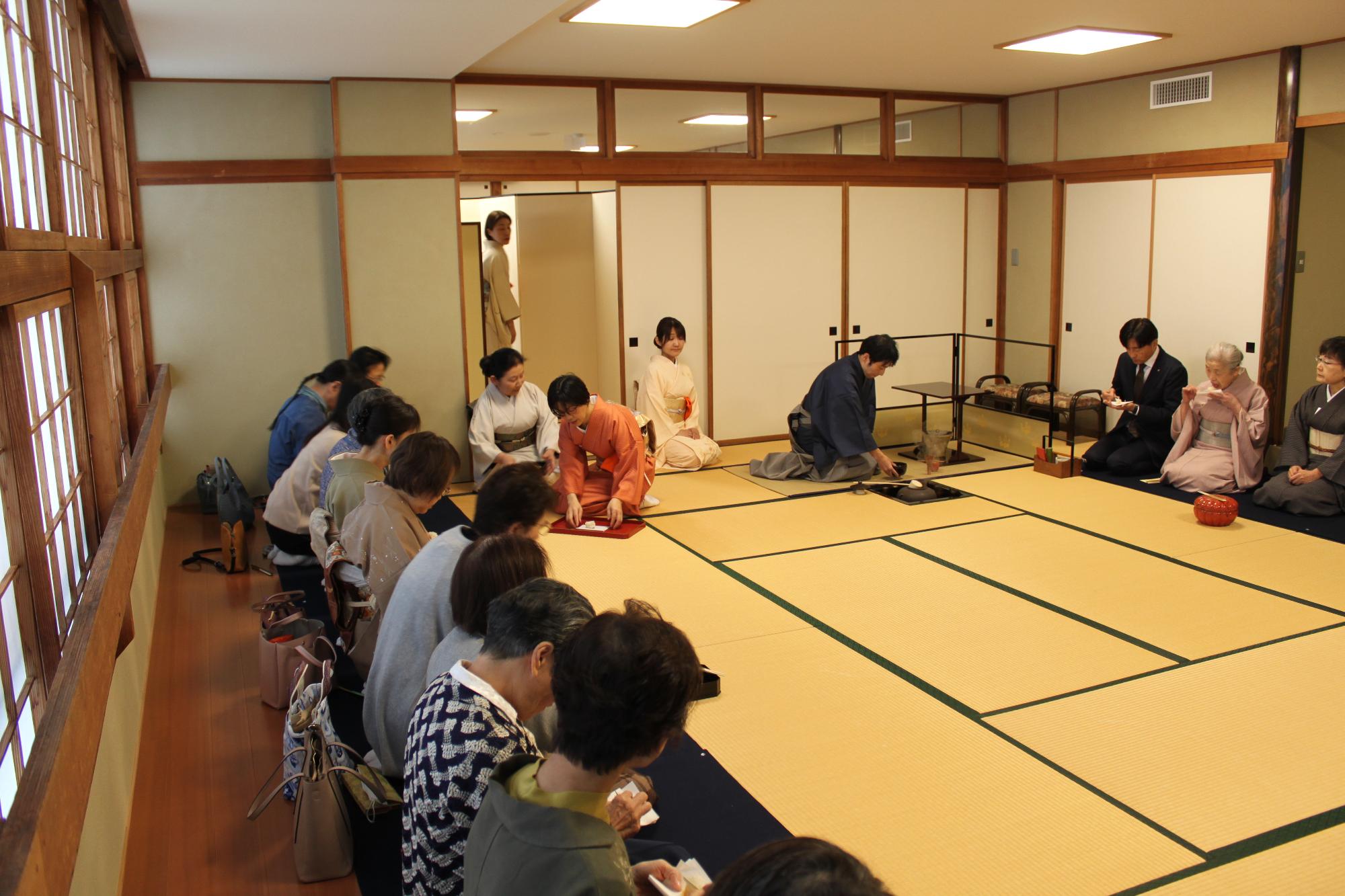 市民茶会の様子1