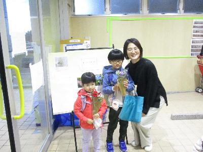 家族の写真1（ありがとうのプレゼント）