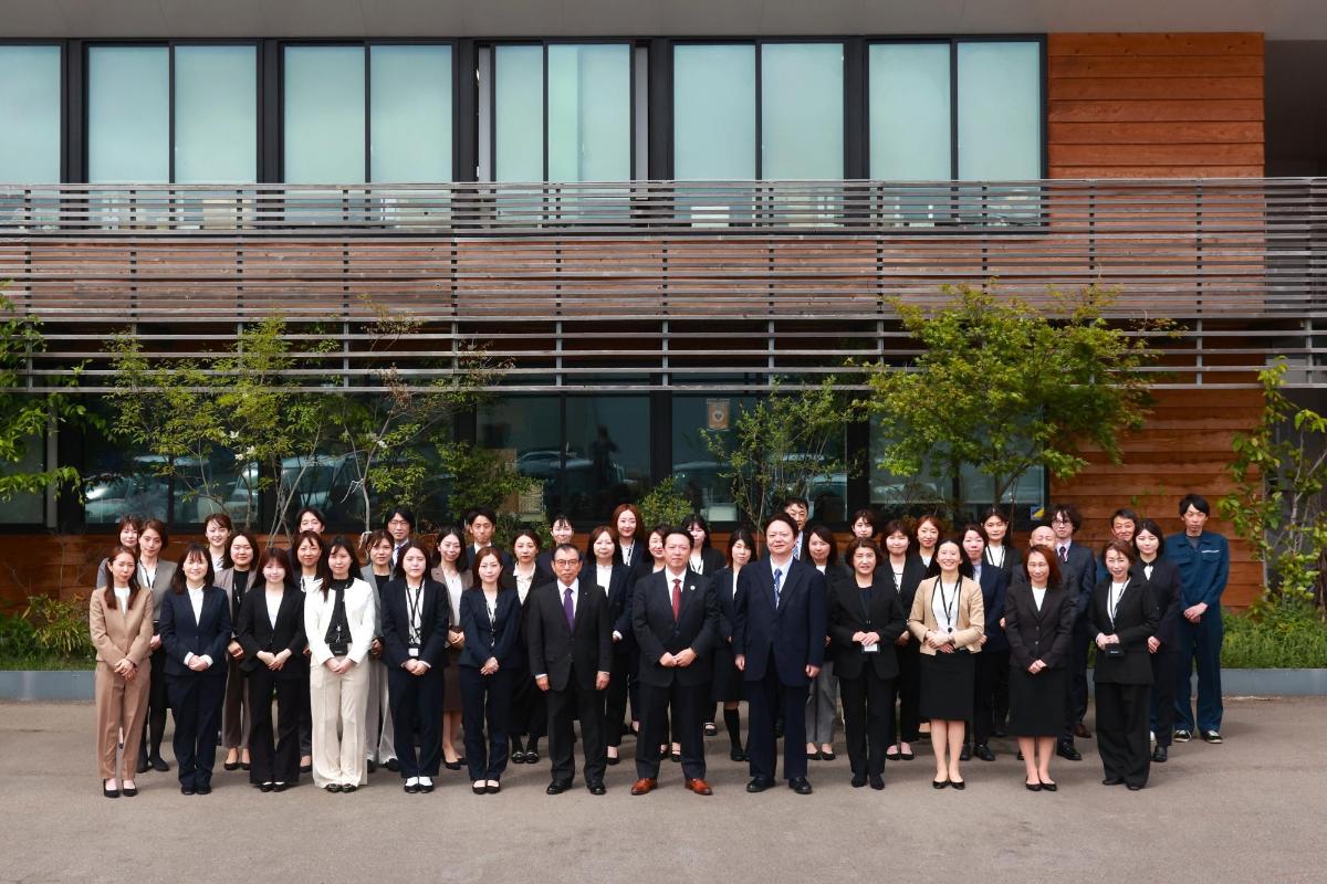 社員の集合写真