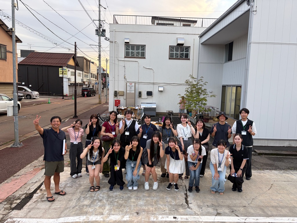 つばめいと交流会集合写真