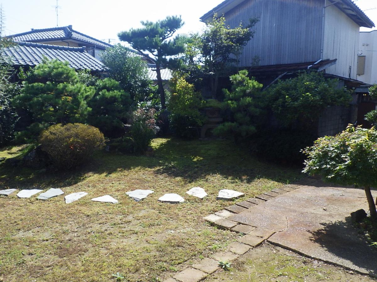 detached 燕市吉田堤町